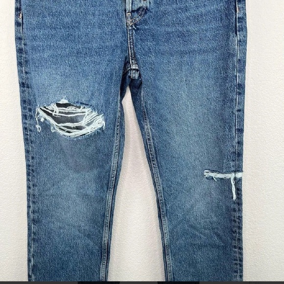 ‼️ Topshop Petite 24 Dad Straight Leg medium.light washed distressed jean!! - Picture 4 of 16
